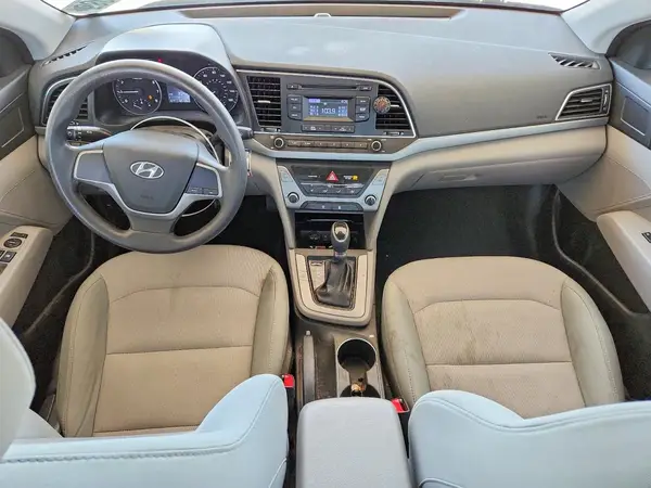 5NPD74LF8HH075662 2017 HYUNDAI ELANTRA - Image 8