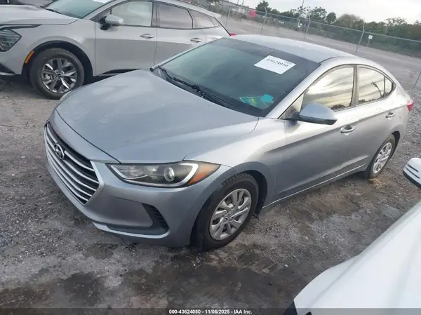 5NPD74LF8HH080506 2017 HYUNDAI ELANTRA - Image 2