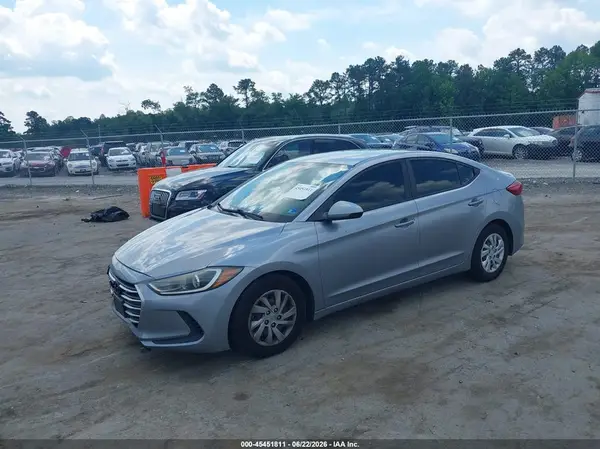 5NPD74LF8HH094440 2017 HYUNDAI ELANTRA - Image 2