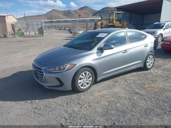 5NPD74LF8HH095250 2017 HYUNDAI ELANTRA - Image 2