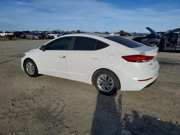 5NPD74LF8HH097418 2017 HYUNDAI ELANTRA - Image 2