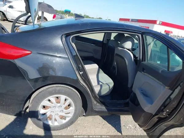 5NPD74LF8HH103847 2017 HYUNDAI ELANTRA - Image 8