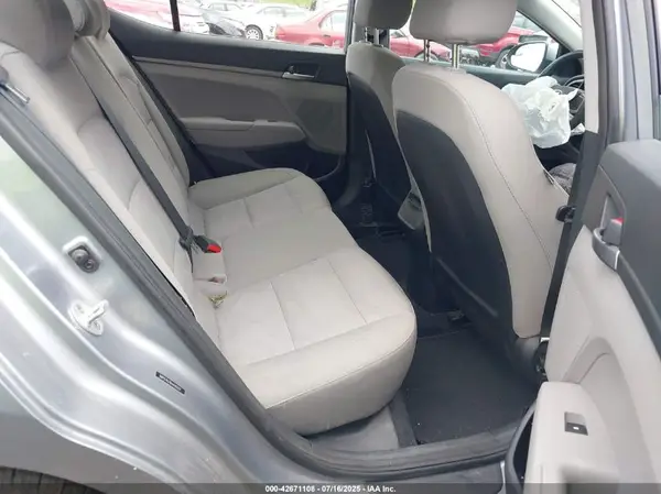 5NPD74LF8HH105937 2017 HYUNDAI ELANTRA - Image 8