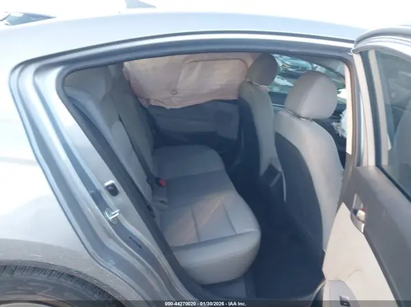 5NPD74LF8HH107056 2017 HYUNDAI ELANTRA - Image 8