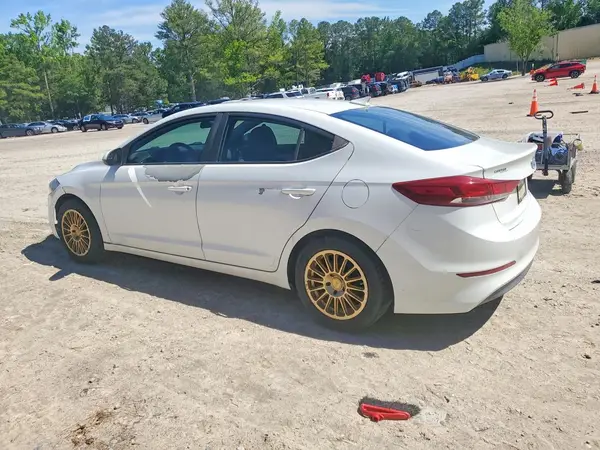5NPD74LF8HH107459 2017 HYUNDAI ELANTRA - Image 2