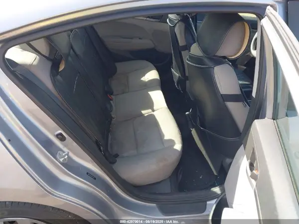 5NPD74LF8HH111785 2017 HYUNDAI ELANTRA - Image 8