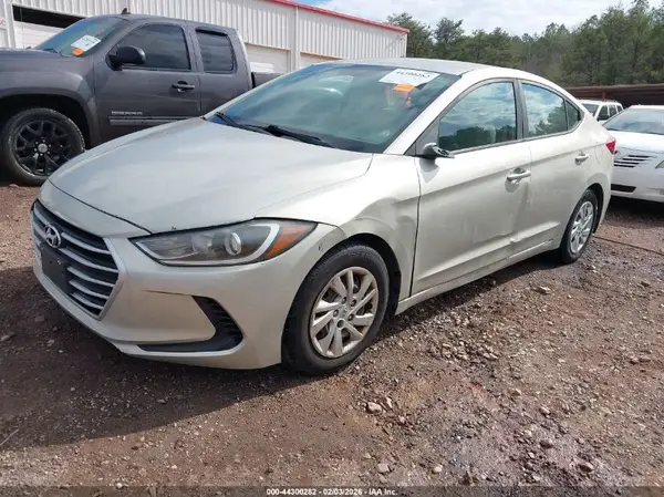 5NPD74LF8HH112127 2017 HYUNDAI ELANTRA - Image 2