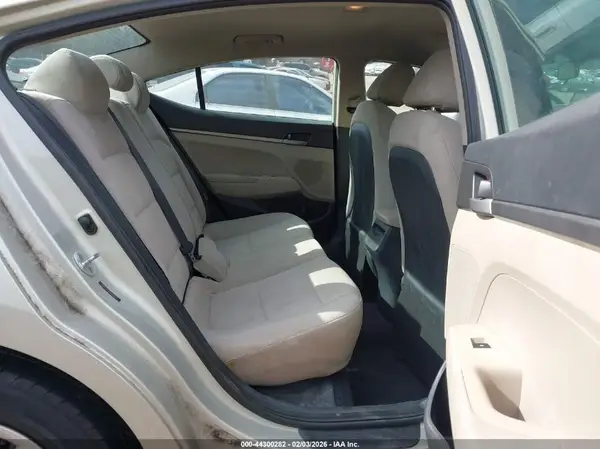 5NPD74LF8HH112127 2017 HYUNDAI ELANTRA - Image 8