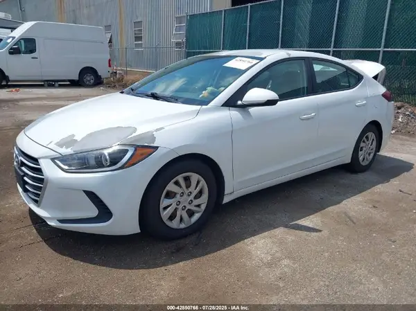 5NPD74LF8HH113858 2017 HYUNDAI ELANTRA - Image 2
