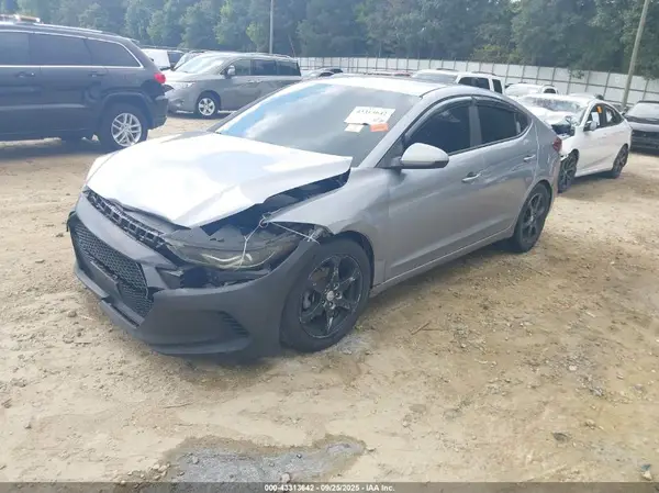 5NPD74LF8HH126688 2017 HYUNDAI ELANTRA - Image 2
