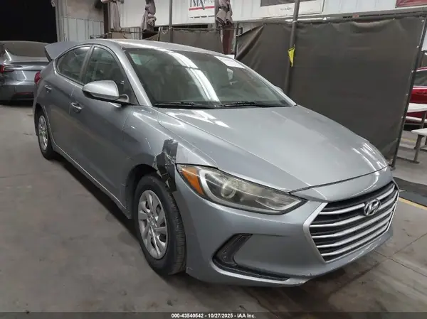 5NPD74LF8HH126951 2017 HYUNDAI ELANTRA - Image 1