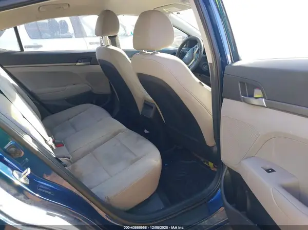 5NPD74LF8HH140185 2017 HYUNDAI ELANTRA - Image 8