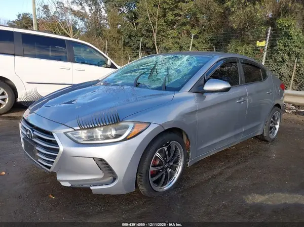 5NPD74LF8HH140526 2017 HYUNDAI ELANTRA - Image 2