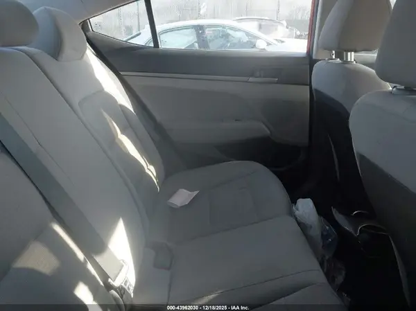 5NPD74LF8HH141403 2017 HYUNDAI ELANTRA - Image 8