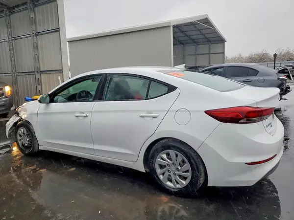 5NPD74LF8HH143846 2017 HYUNDAI ELANTRA - Image 2