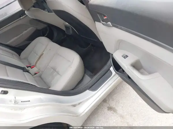 5NPD74LF8HH146133 2017 HYUNDAI ELANTRA - Image 8
