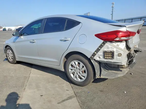 5NPD74LF8HH148206 2017 HYUNDAI ELANTRA - Image 2
