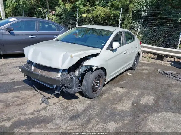 5NPD74LF8HH171095 2017 HYUNDAI ELANTRA - Image 2