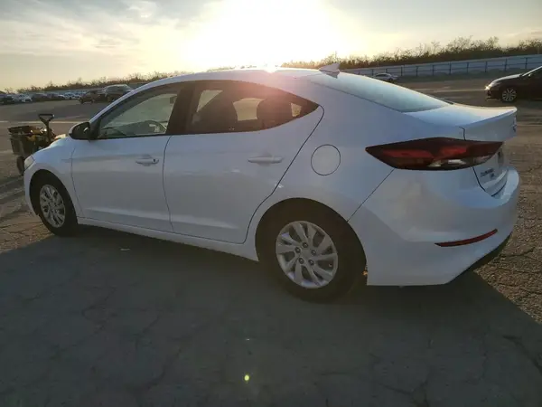 5NPD74LF8HH182601 2017 HYUNDAI ELANTRA - Image 2