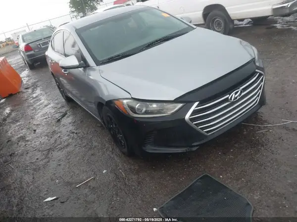 5NPD74LF8HH183358 2017 HYUNDAI ELANTRA - Image 1