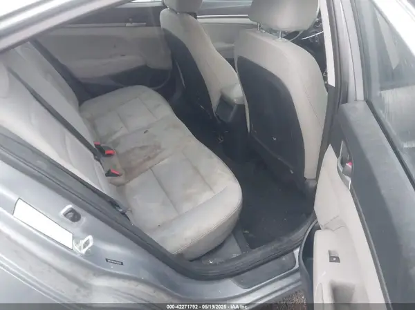 5NPD74LF8HH183358 2017 HYUNDAI ELANTRA - Image 8