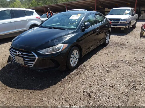 5NPD74LF8HH184185 2017 HYUNDAI ELANTRA - Image 2