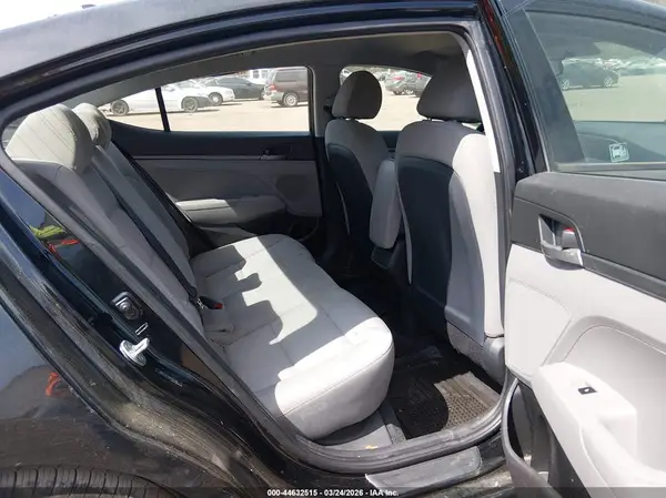 5NPD74LF8HH184185 2017 HYUNDAI ELANTRA - Image 8