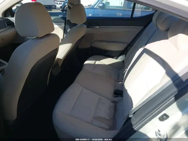 5NPD74LF8HH186244 2017 HYUNDAI ELANTRA - Image 8