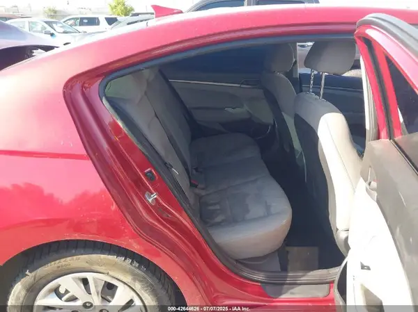 5NPD74LF8HH189371 2017 HYUNDAI ELANTRA - Image 8