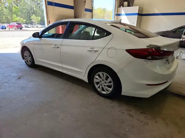 5NPD74LF8HH192478 2017 HYUNDAI ELANTRA - Image 2
