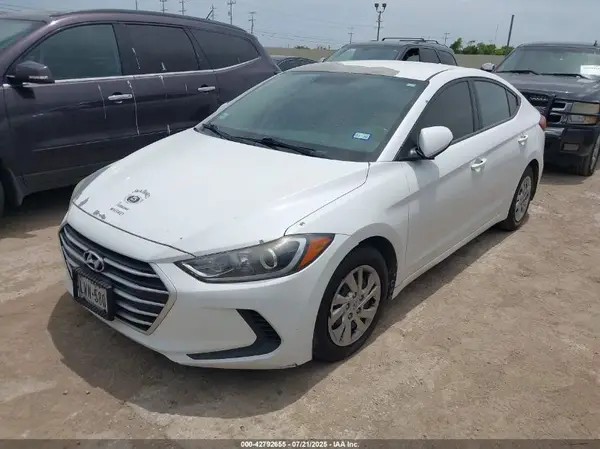 5NPD74LF8HH193145 2017 HYUNDAI ELANTRA - Image 2