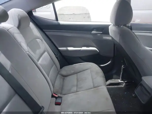 5NPD74LF8HH193145 2017 HYUNDAI ELANTRA - Image 8