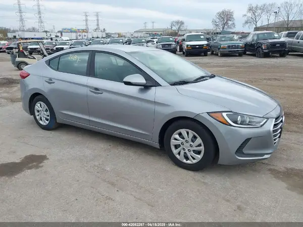5NPD74LF8HH196160 2017 HYUNDAI ELANTRA - Image 1
