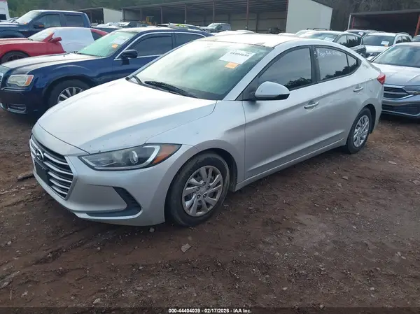 5NPD74LF8HH196935 2017 HYUNDAI ELANTRA - Image 2