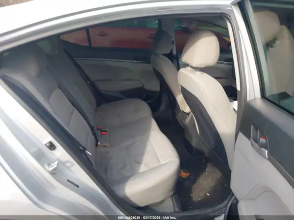 5NPD74LF8HH196935 2017 HYUNDAI ELANTRA - Image 8