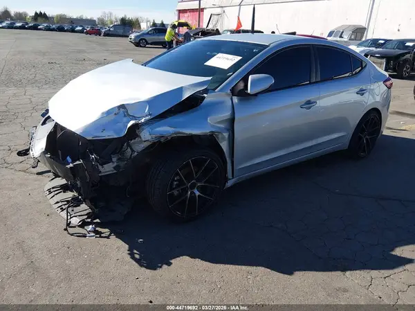 5NPD74LF8HH203351 2017 HYUNDAI ELANTRA - Image 2