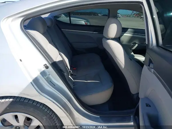 5NPD74LF8HH206539 2017 HYUNDAI ELANTRA - Image 8