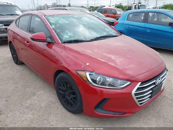 5NPD74LF8HH209490 2017 HYUNDAI ELANTRA - Image 1