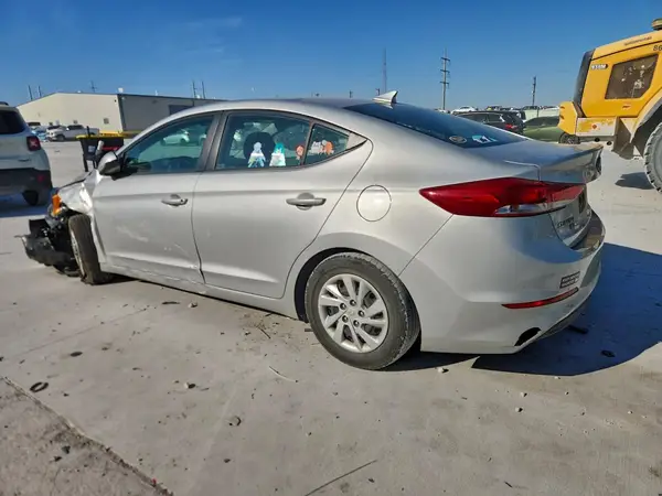 5NPD74LF8HH210686 2017 HYUNDAI ELANTRA - Image 2
