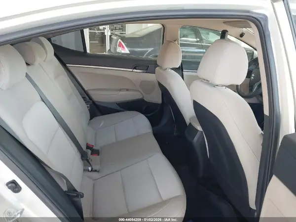 5NPD74LF8JH213643 2018 HYUNDAI ELANTRA - Image 8