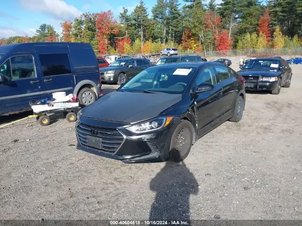 5NPD74LF8JH245699 2018 HYUNDAI ELANTRA - Image 2