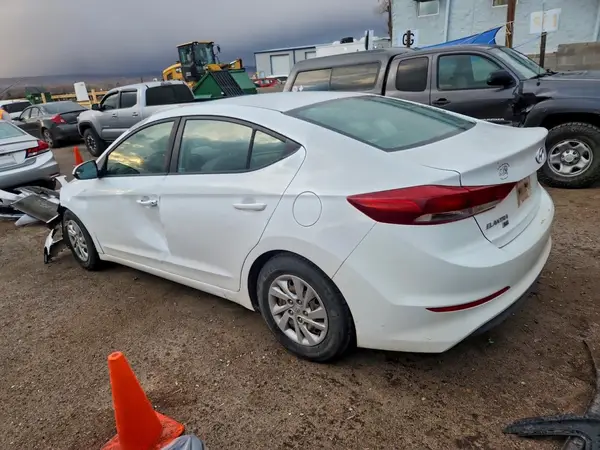 5NPD74LF8JH250580 2018 HYUNDAI ELANTRA - Image 2