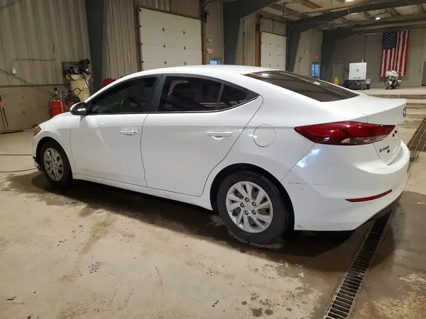 5NPD74LF8JH261790 2018 HYUNDAI ELANTRA - Image 2
