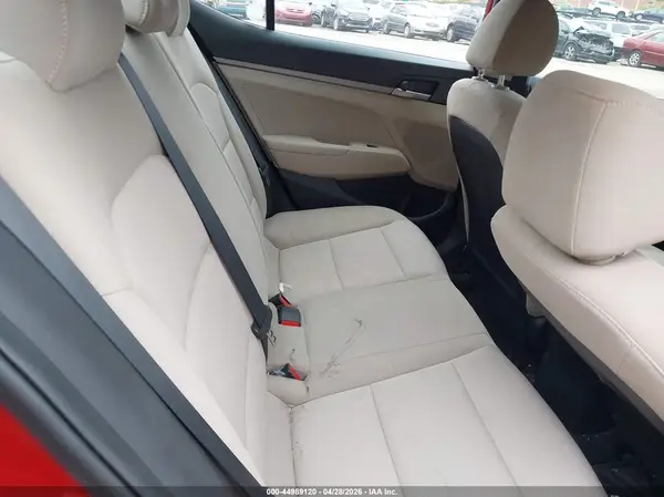 5NPD74LF8JH264592 2018 HYUNDAI ELANTRA - Image 8