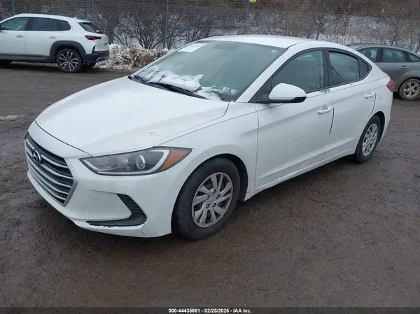 5NPD74LF8JH269145 2018 HYUNDAI ELANTRA - Image 2