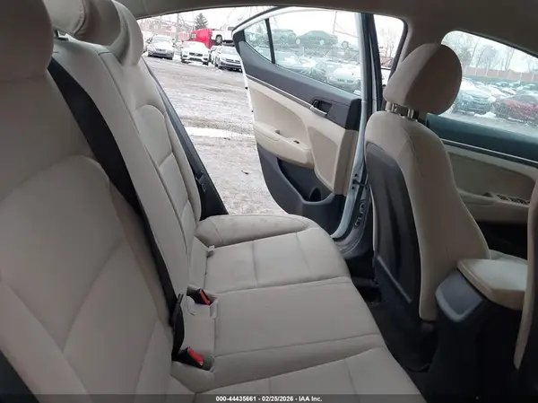 5NPD74LF8JH269145 2018 HYUNDAI ELANTRA - Image 8