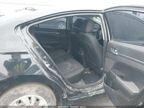 5NPD74LF8JH272563 2018 HYUNDAI ELANTRA - Image 8