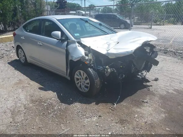 5NPD74LF8JH275835 2018 HYUNDAI ELANTRA - Image 1