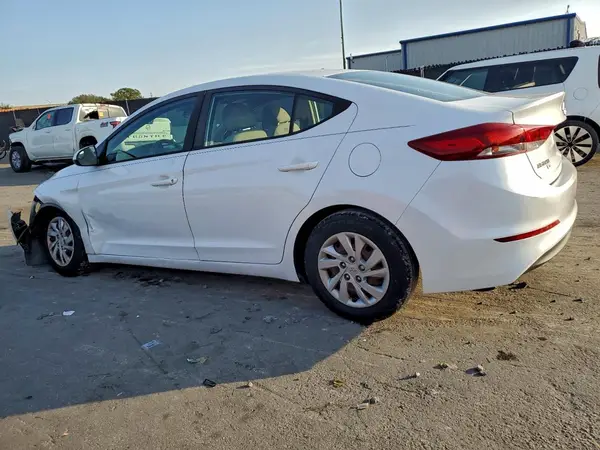 5NPD74LF8JH311538 2018 HYUNDAI ELANTRA - Image 2