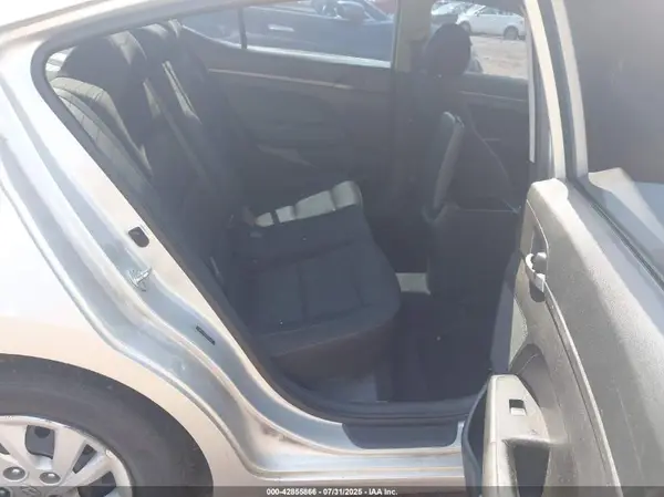 5NPD74LF8JH315587 2018 HYUNDAI ELANTRA - Image 8